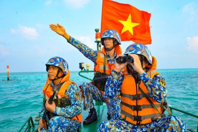 Trắc nghiệm KTPL 12 Bài 15 Công pháp quốc tế về dân cư, lãnh thổ và chủ quyền quốc gia